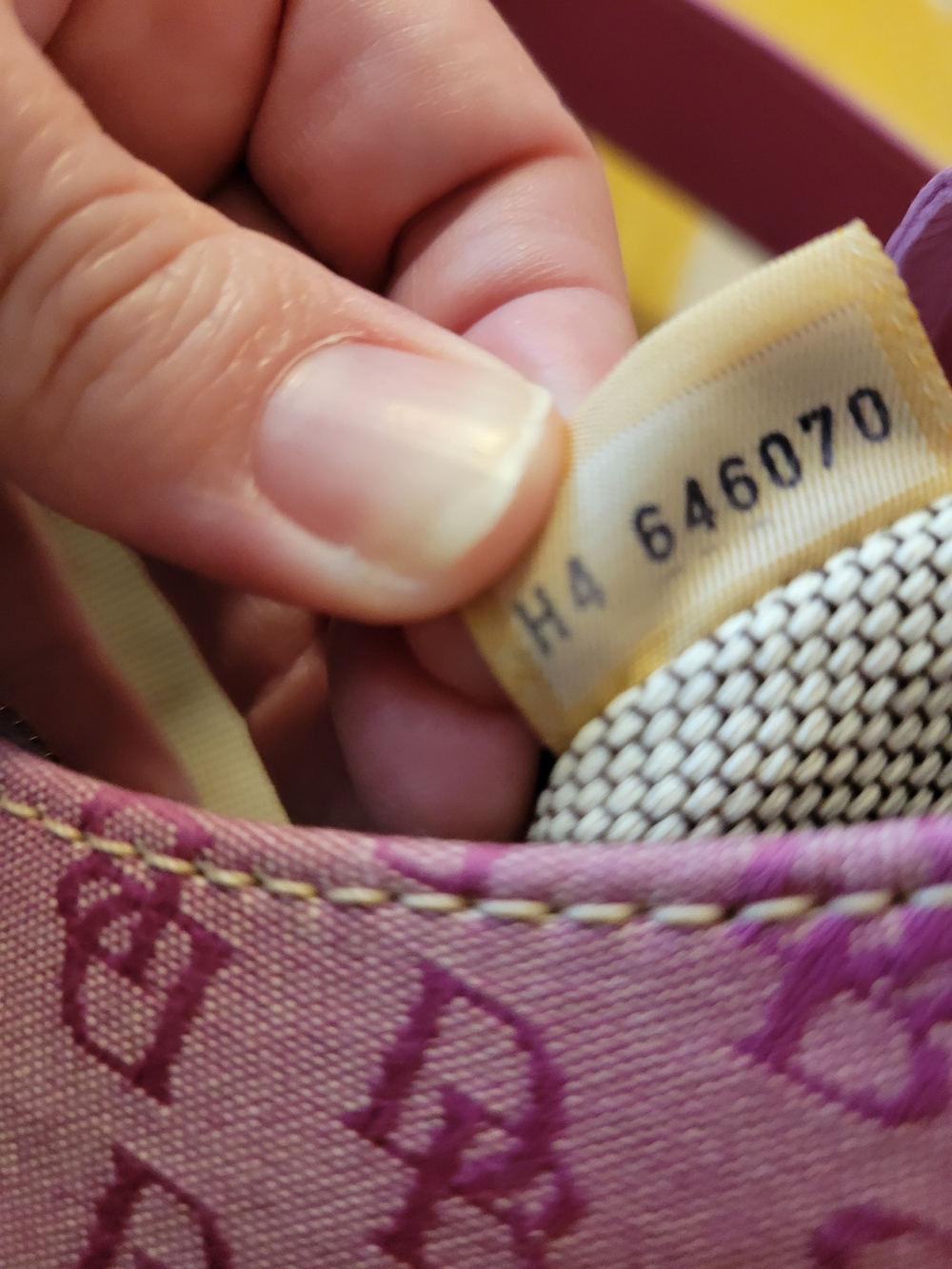 Dooney & Bourke Spring Fuschia Signature Bag. - Picture 7 of 7